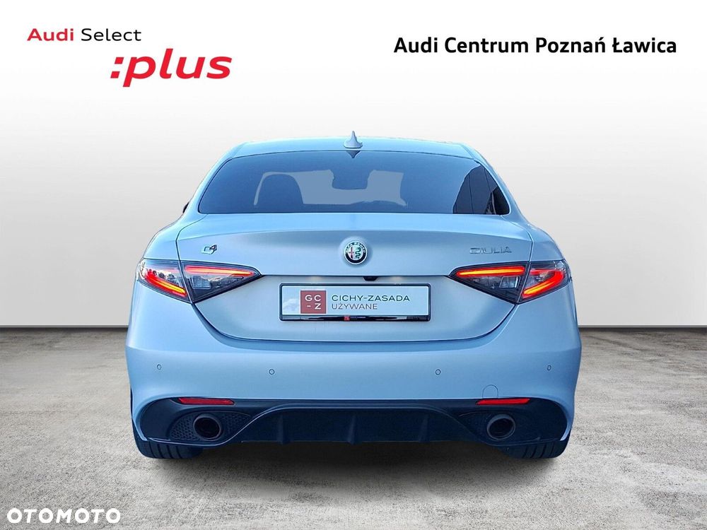 Alfa Romeo Giulia - 7