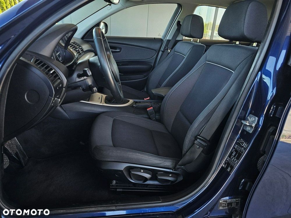 BMW Seria 1 120i - 19