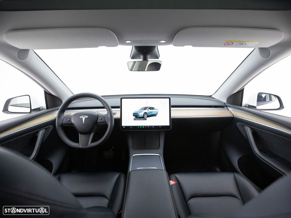 Tesla Model Y RWD - 8