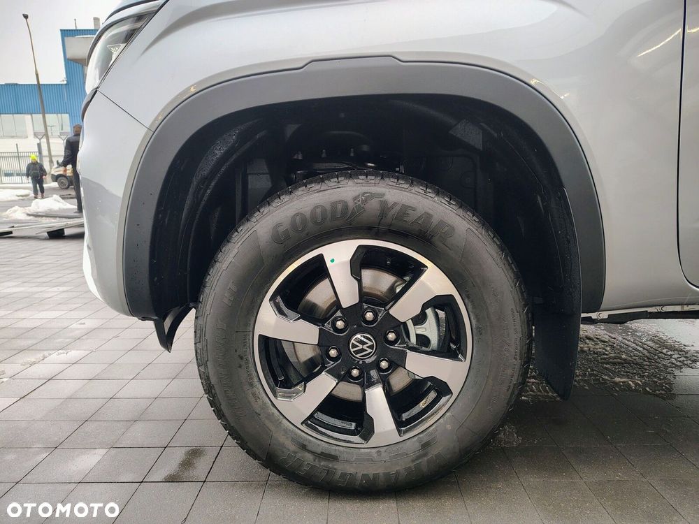 Volkswagen Amarok Life silnik: 2.0 TDI 205 KM / skrzynia biegów: 10-biegowa automatyczna 4MOTION rozstaw osi: 3270 mm - 7