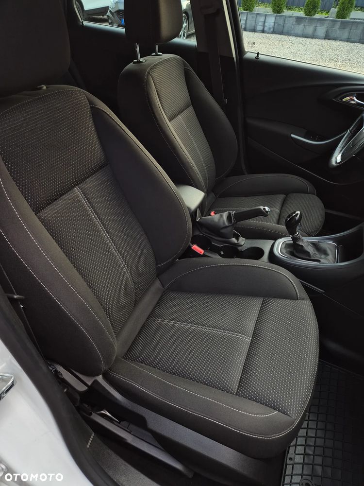 Opel Astra 1.4 Turbo ENERGY - 11