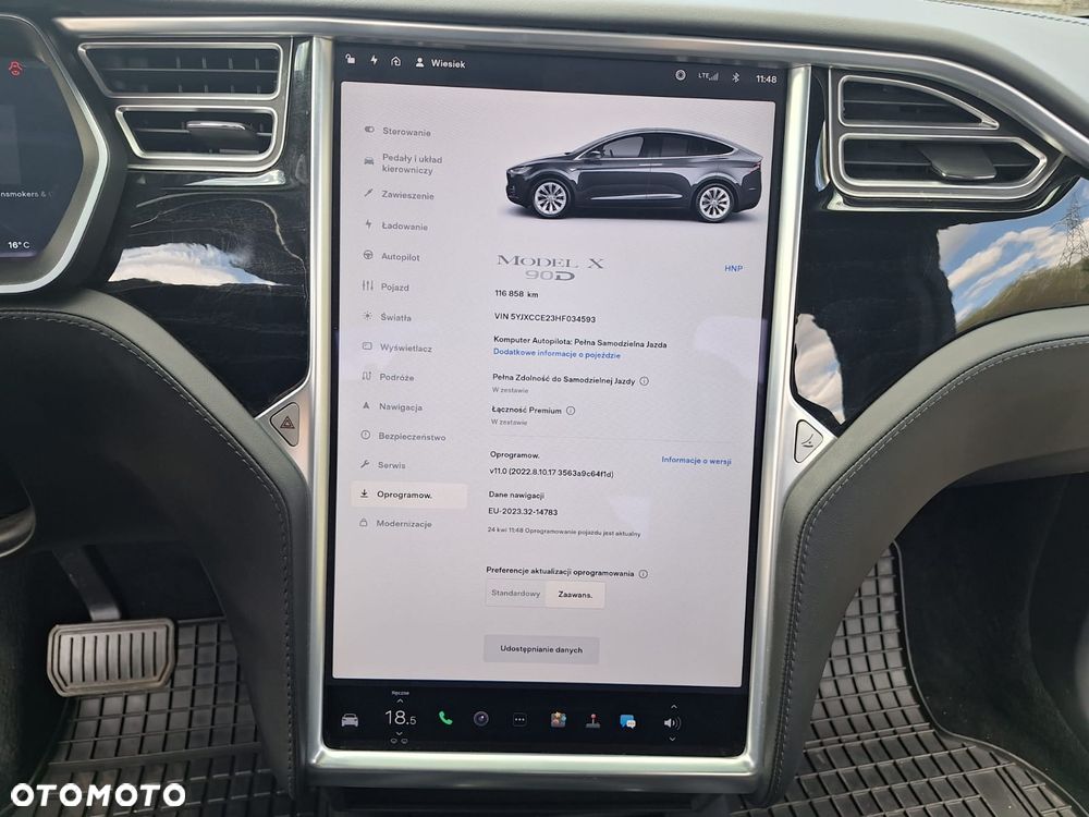 Tesla Model X - 18