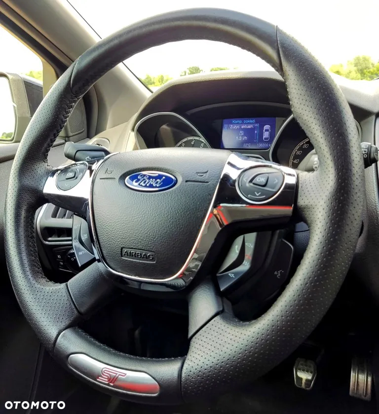 Ford Focus Turnier 2.0 EcoBoost ST - 18