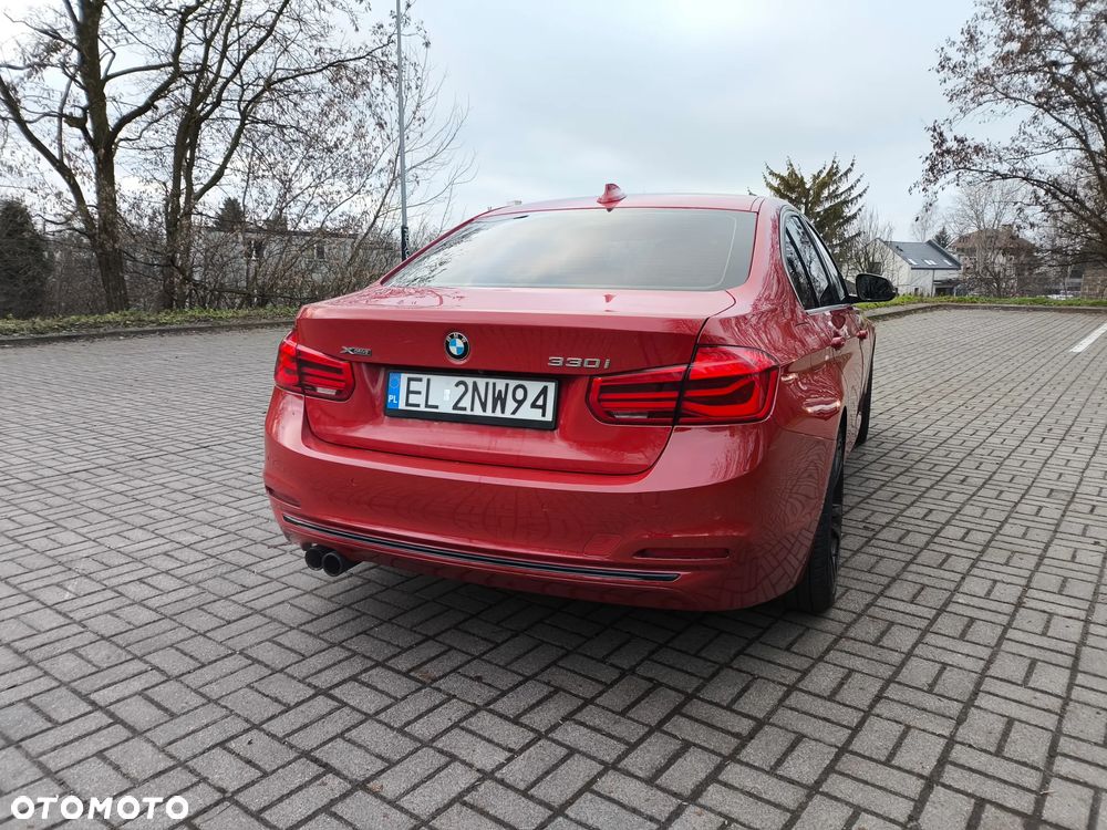 BMW Seria 3 330i xDrive Sport Line Sport - 7