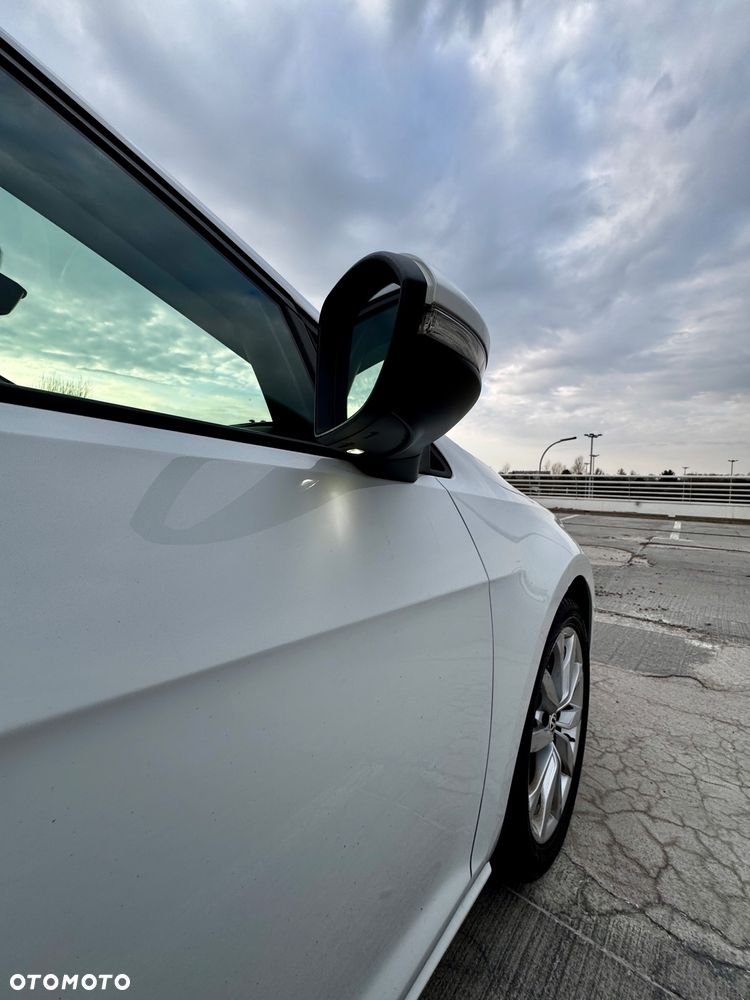 Volkswagen Golf 1.6 TDI BMT Highline - 23