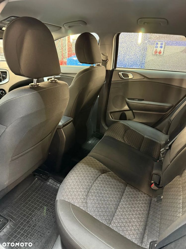 Kia Ceed 1.6 CRDi SCR L Business Line - 9