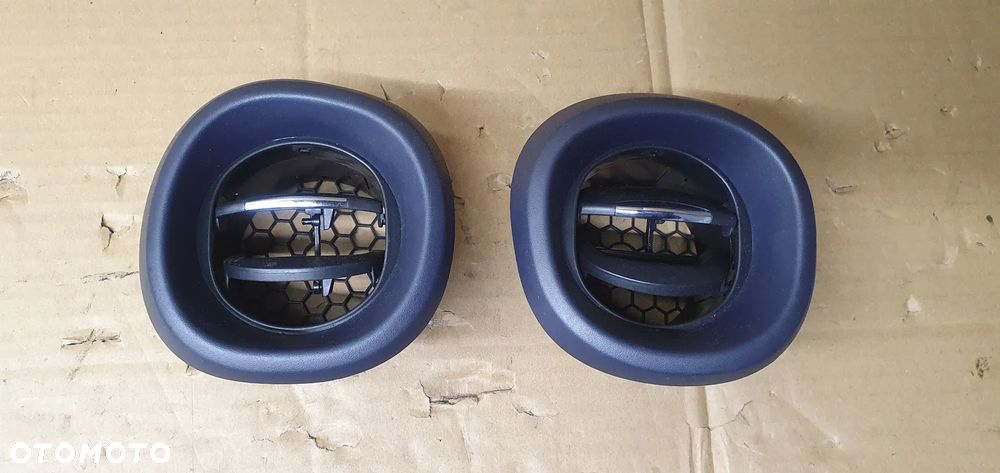 Kratka nawiewu powietrza prawa lewa Opel Vivaro B Trafic III 687601310 - 1