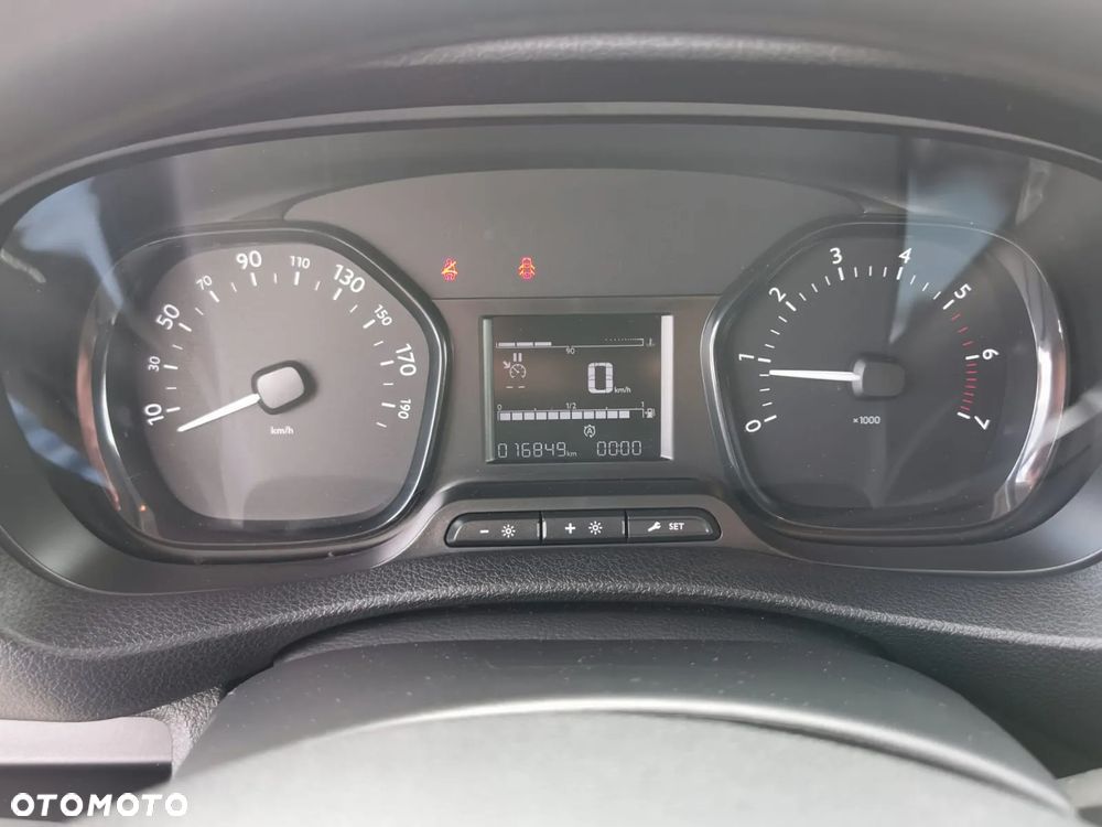 Citroën Jumpy Combi XS BlueHDi 100 - 11