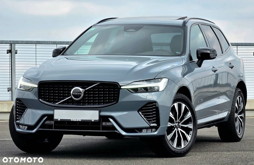 Volvo XC 60 B4 B Plus Dark - 11