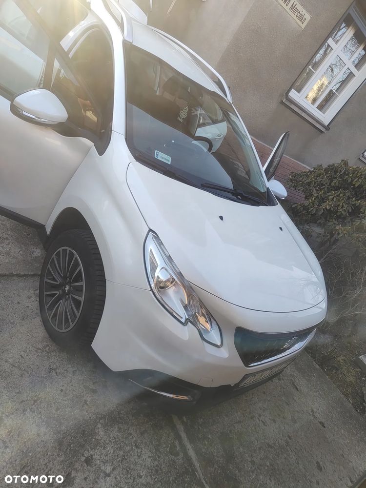 Peugeot 2008 1.2 Pure Tech Active S&S - 6