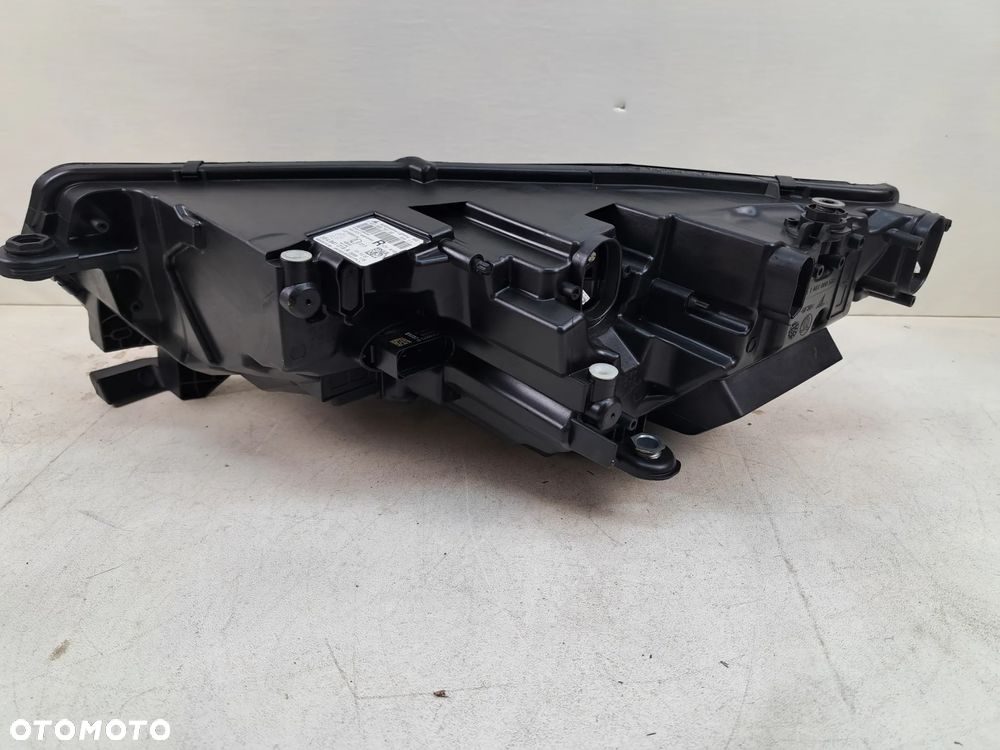 SKODA OCTAVIA IV LAMPA PRAWA FULL LED 5E4941018A - 10
