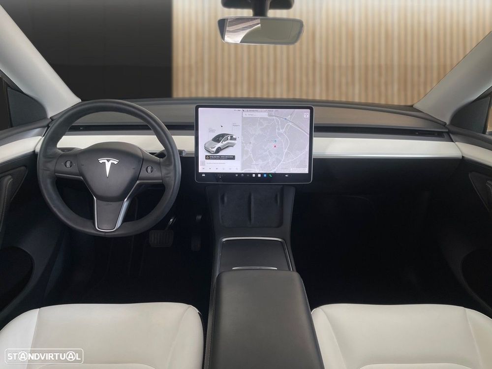 Tesla Model Y Long Range Dual Motor AWD - 2