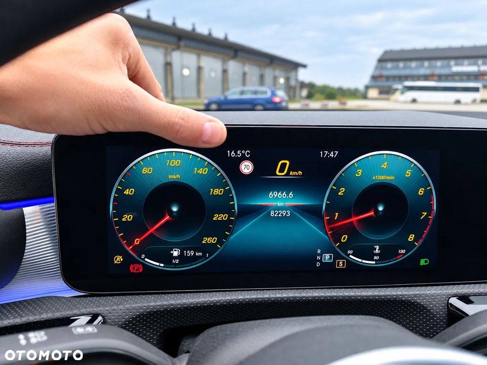 Mercedes-Benz CLA 250 4Matic 7G-DCT AMG Line - 16