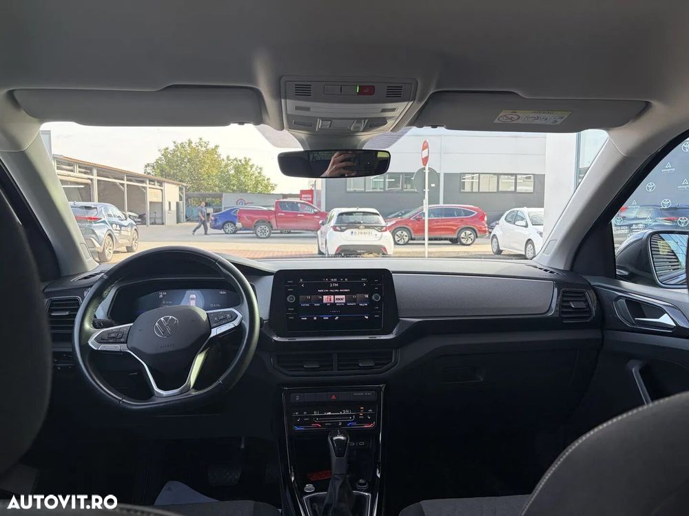Volkswagen T-Cross - 12