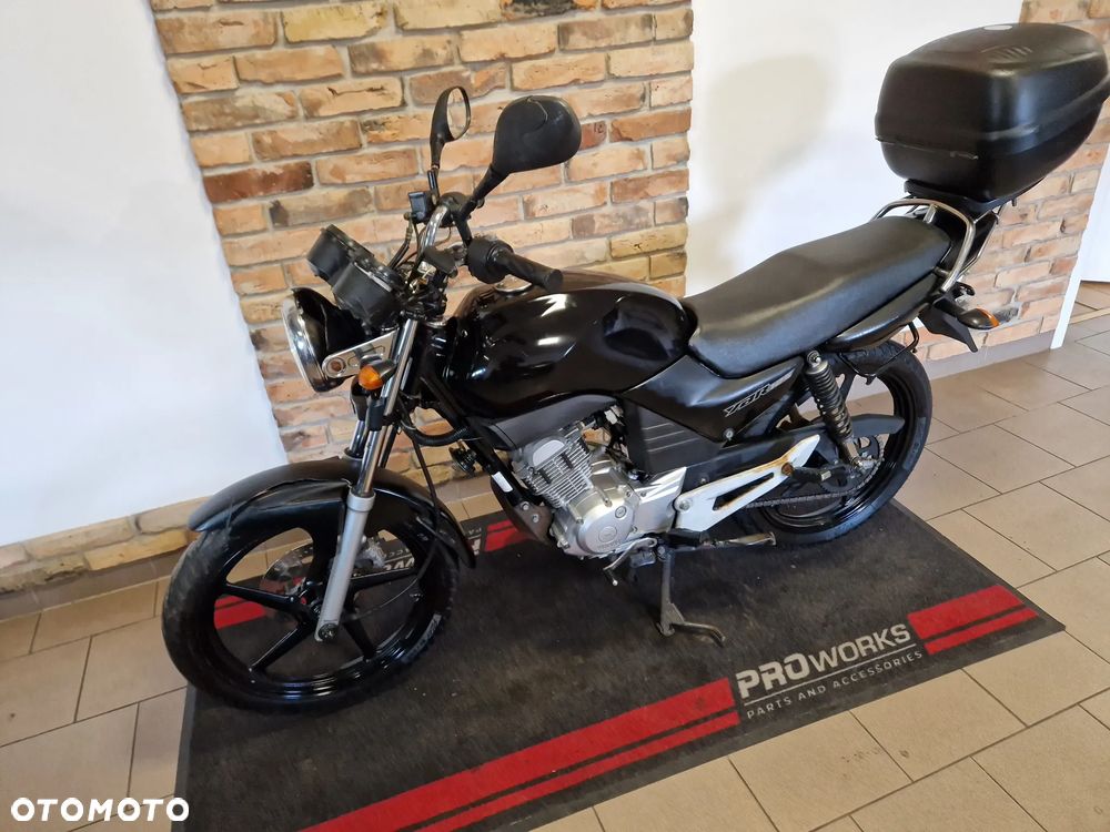 Yamaha YBR - 16