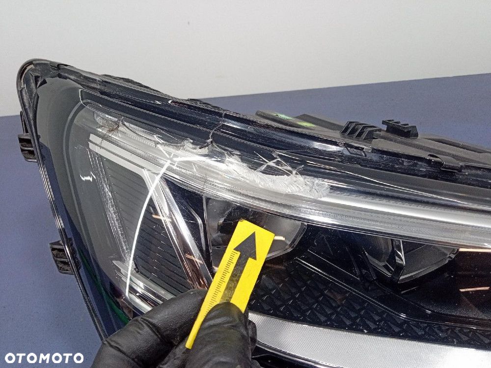 AUDI Q8 E-TRON 20-25 REFLEKTOR PRAWY PRZÓD 4KE941040 - 9