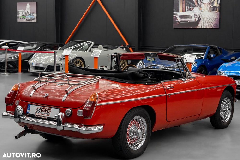 MG MGB - 24