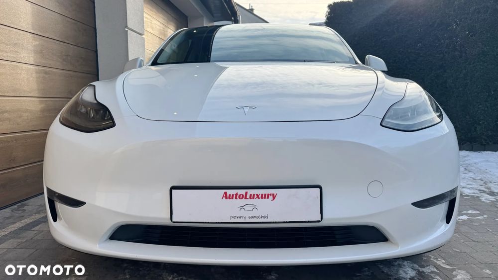 Tesla Y Performance AWD - 14