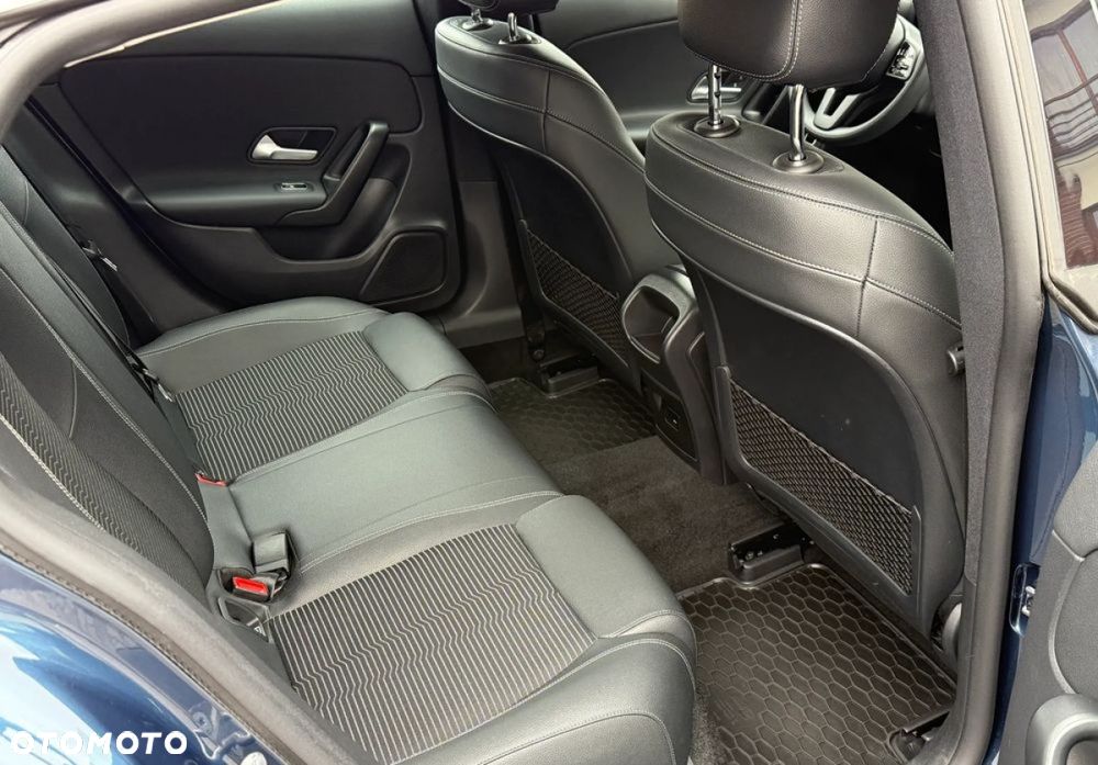 Mercedes-Benz CLA 250 e 8G-DCT Special Edition - 34