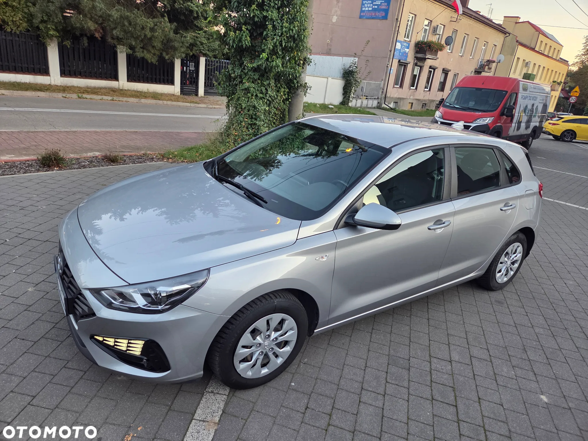 Hyundai i30 1.5 DPI Classic + - 18