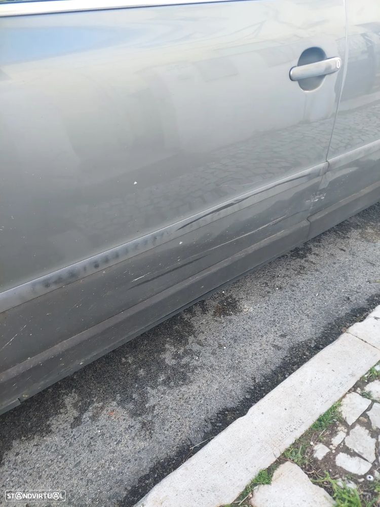 VW Passat 1.9 TDi Confortline - 5