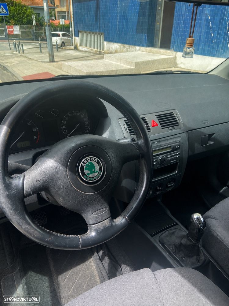 Skoda Fabia Break 1.4 Ambiente - 3