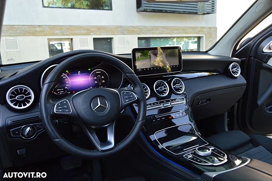 Mercedes-Benz GLC 220 d 4MATIC 9G-TRONIC - 4