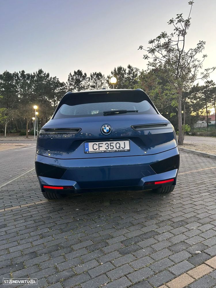 BMW iX xDrive 40 Pack Desportivo - 8