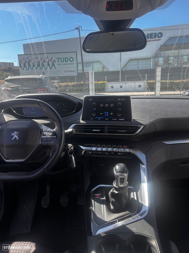 Peugeot 3008 - 8