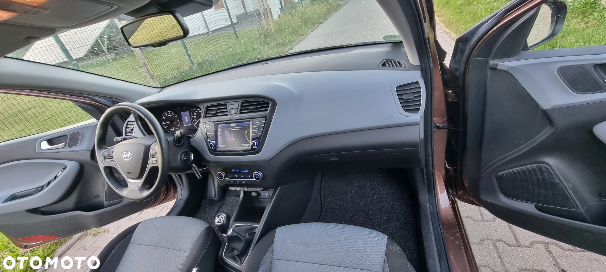Hyundai i20 - 19
