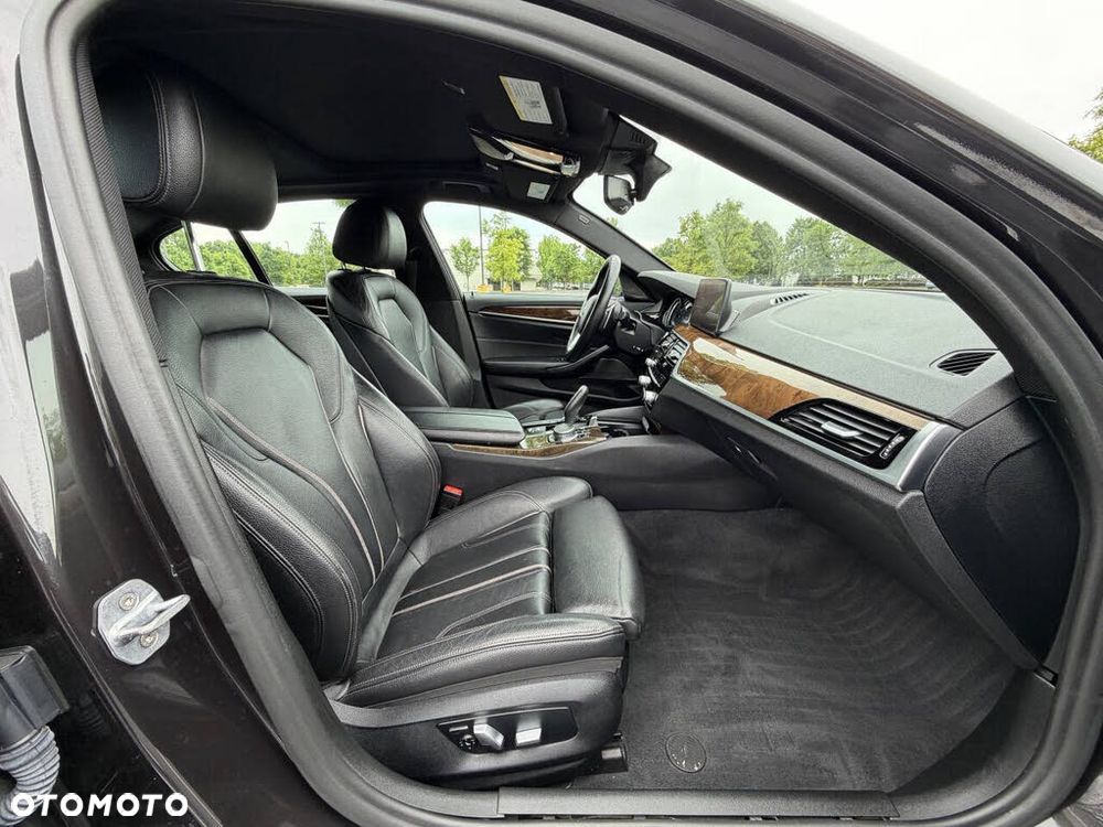 BMW Seria 5 520d Luxury Line - 16