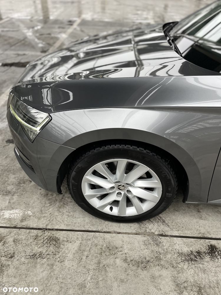 Skoda Superb 2.0 TDI SCR Ambition DSG - 14