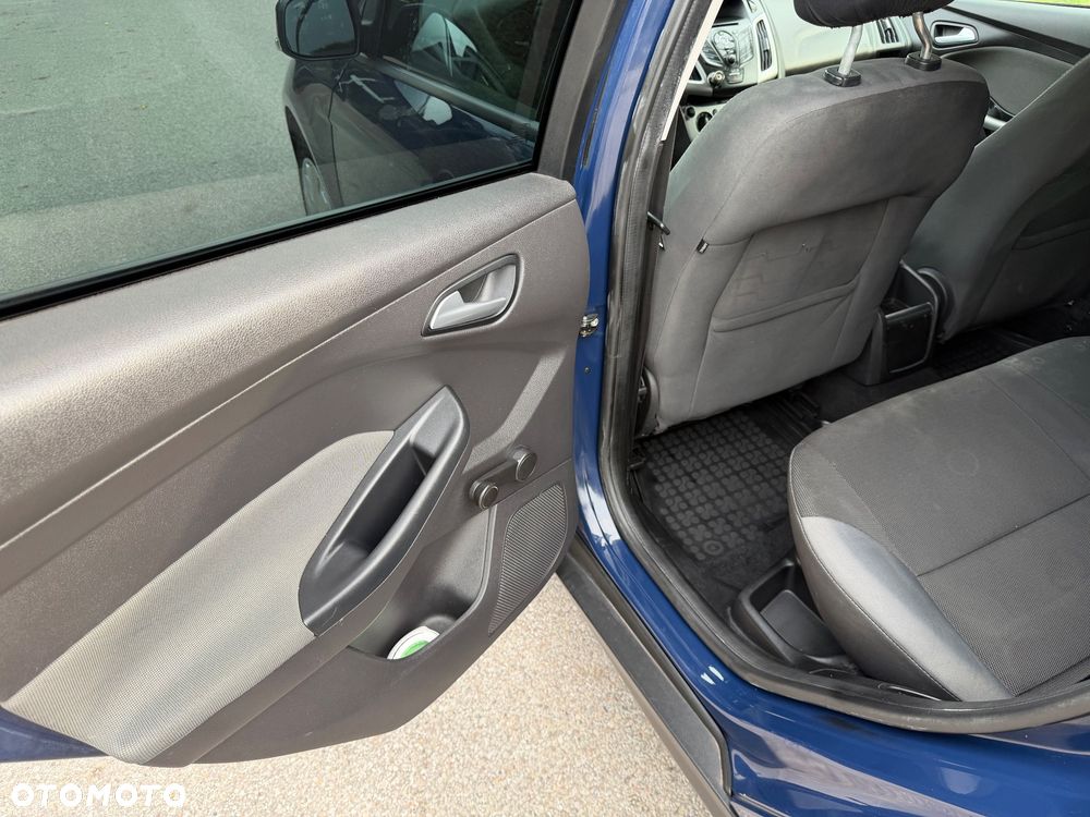 Ford Focus 1.6 FF Titanium - 32