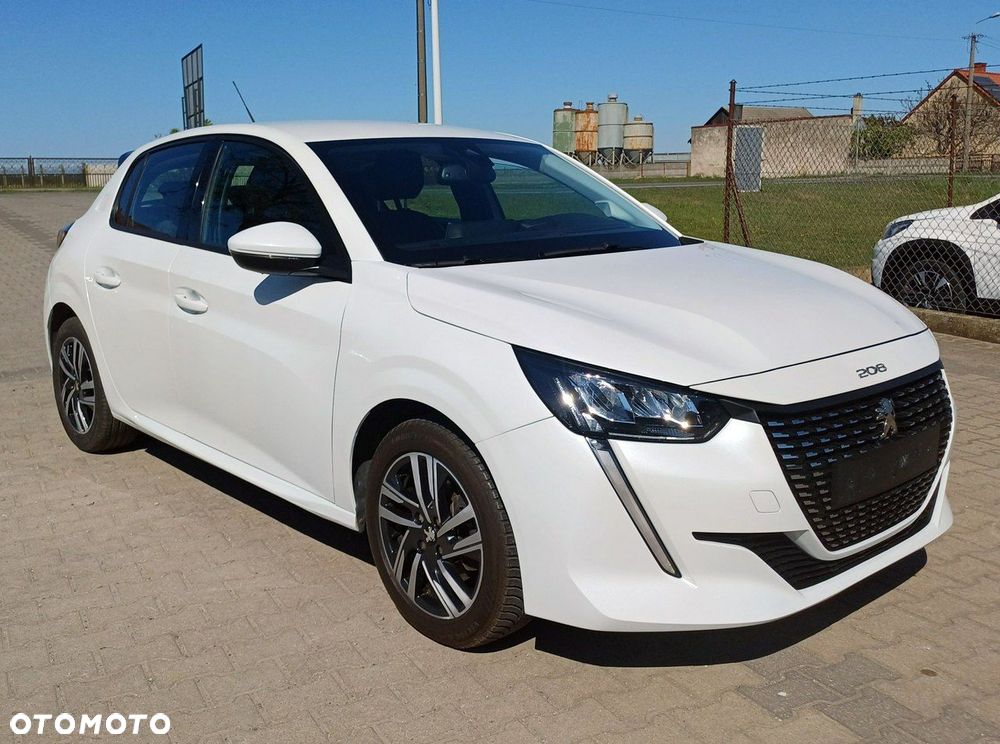 Peugeot 208 - 1