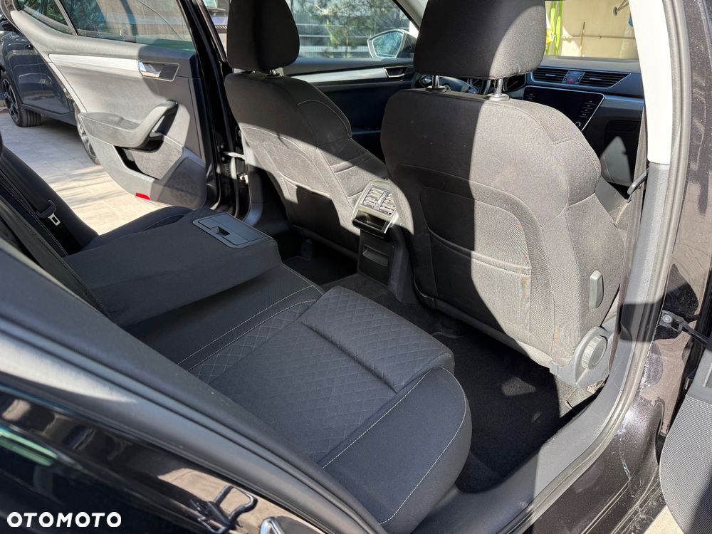 Skoda Superb 2.0 TSI Ambition DSG - 10