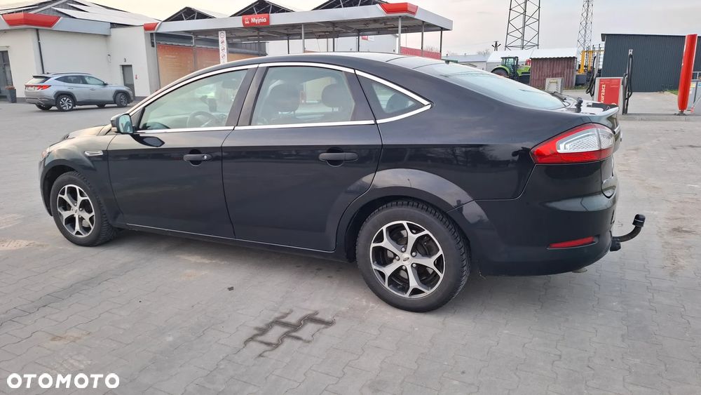 Ford Mondeo 2.0 TDCi Ghia - 8