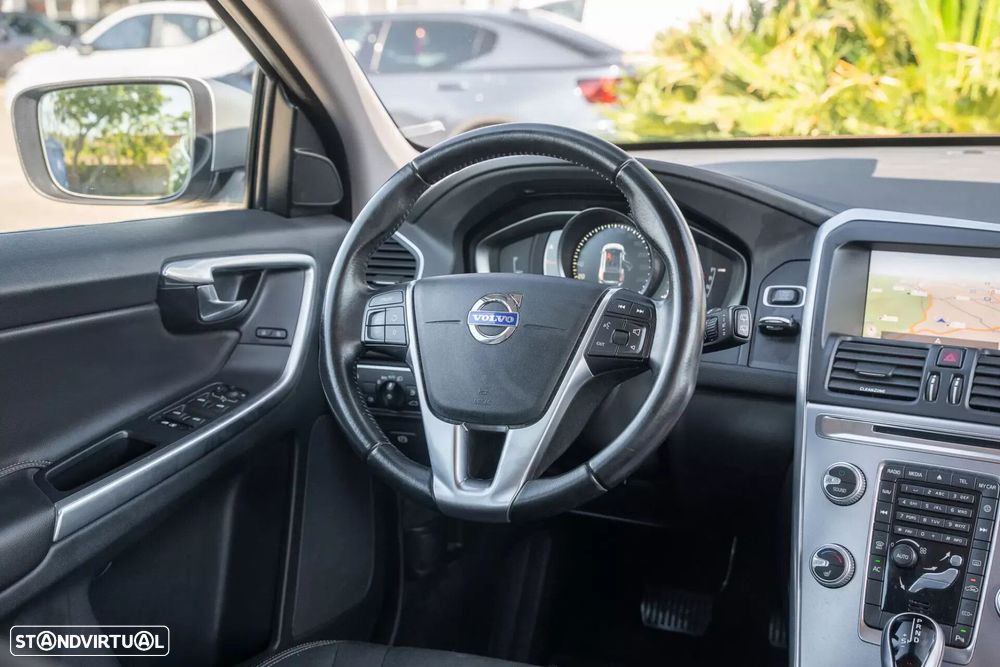 Volvo XC 60 2.0 D3 Summum Geartronic - 7