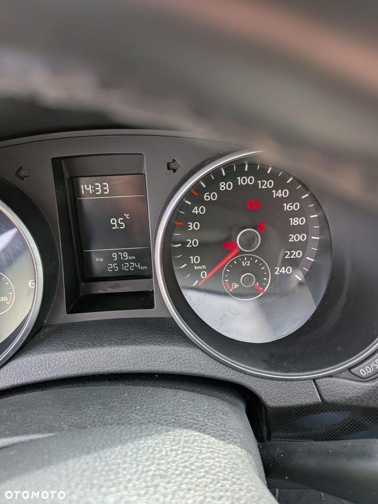 Volkswagen Golf 1.6 TDI DPF MATCH - 6