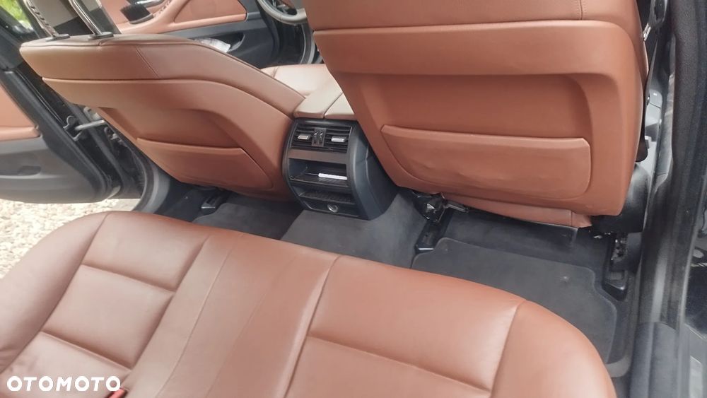 BMW Seria 5 520d - 14