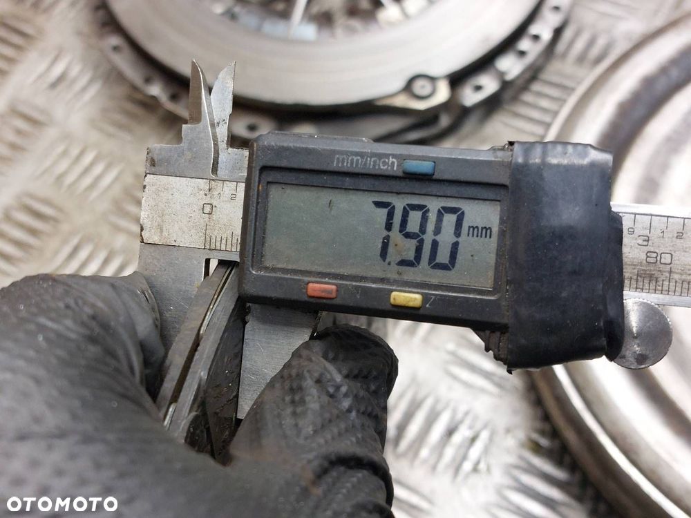 KOŁO DWUMASOWE + TARCZA + DOCISK + ŁOŻYSKO VOLKSWAGEN GOLF VI 2.0 TDI - 10