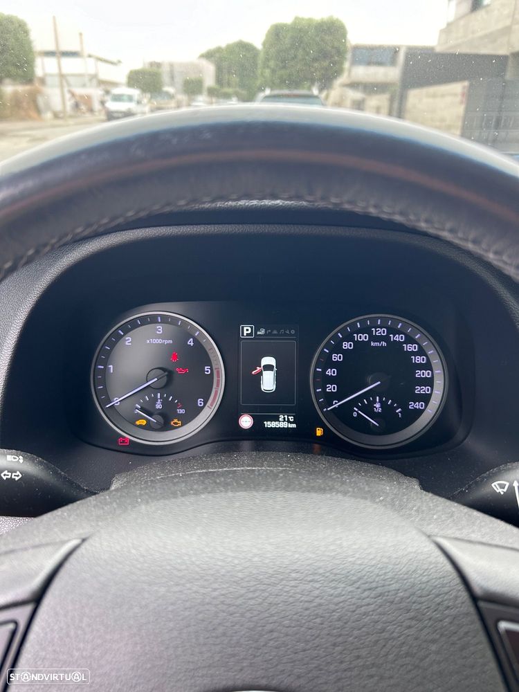 Hyundai Tucson 1.7 CRDi Premium DCT - 8