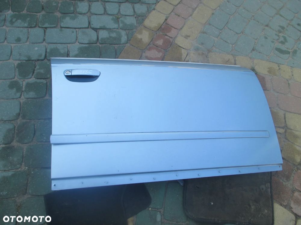 drzwi prawe Audi A4 B6 bez rdzy - 1