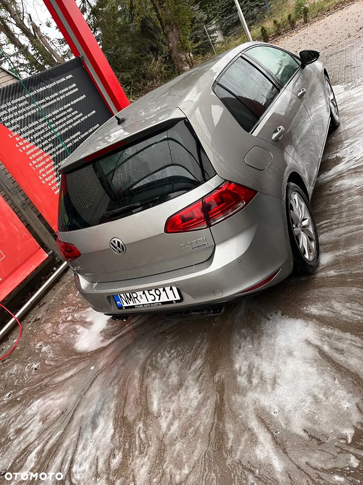 Volkswagen Golf 2.0 TDI BlueMotion Technology DSG Highline - 4