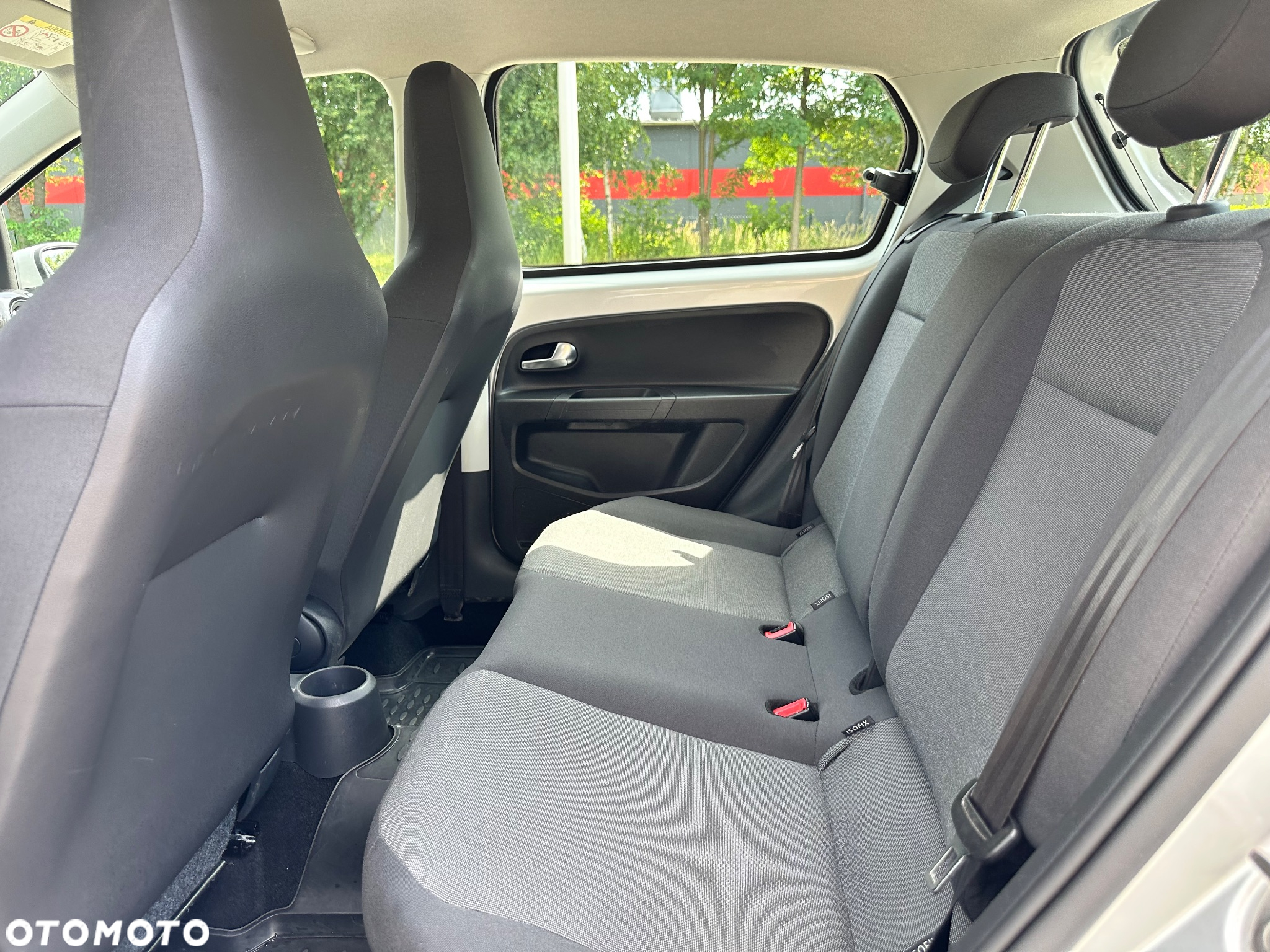 Volkswagen up! 1.0 high - 13