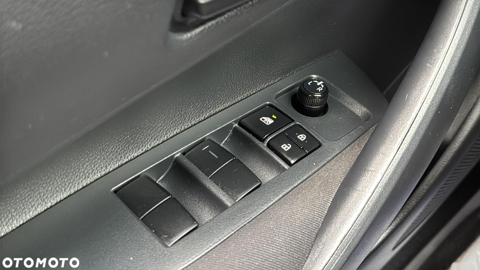 Toyota Corolla 1.8 Hybrid GPF Active - 30