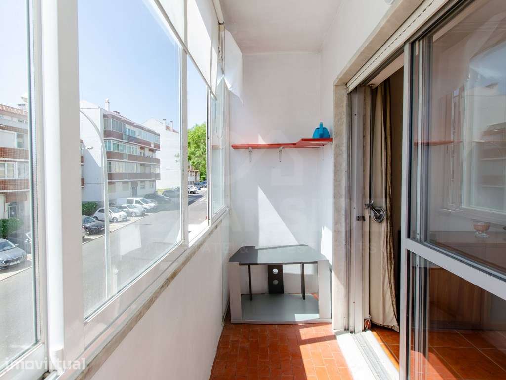 T2 luminoso e pronto a habitar em Queluz de Baixo, Oeiras - Grande imagem: 5/23