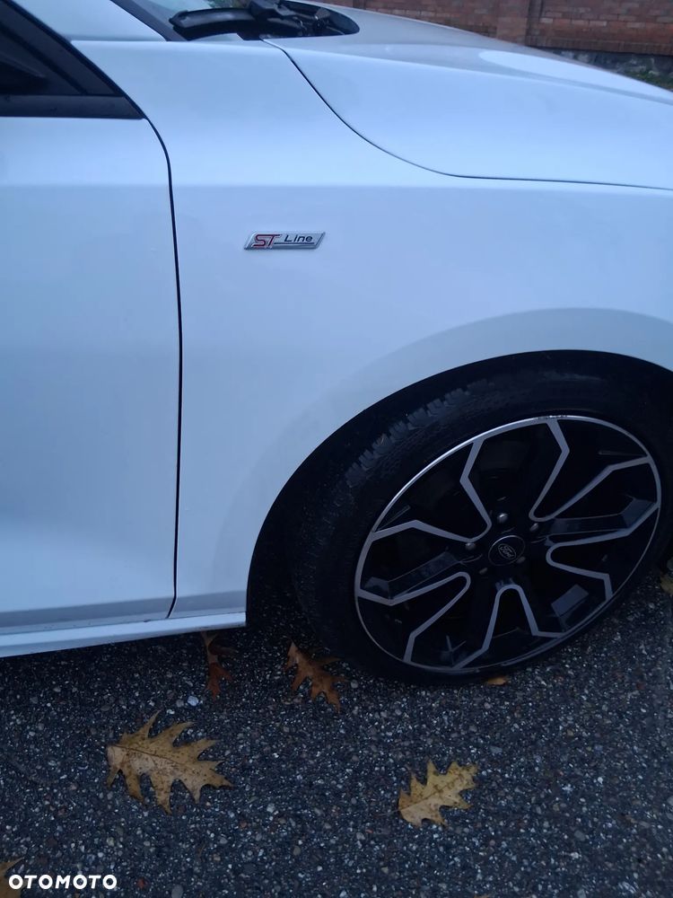 Ford Focus - 10