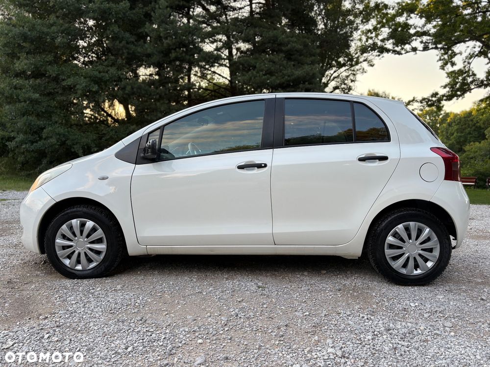 Toyota Yaris 1.0 Luna - 3