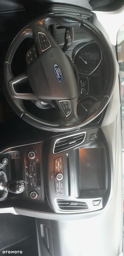 Ford Focus - 22