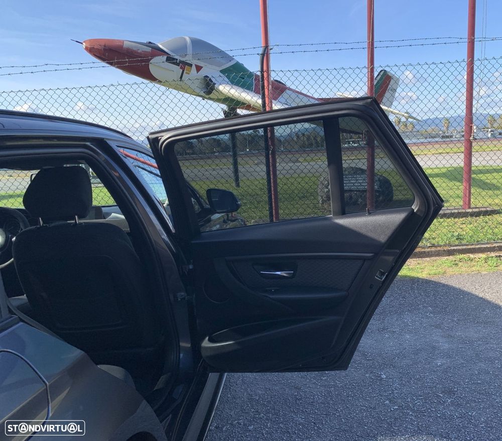 BMW 320 d Pack M - 51